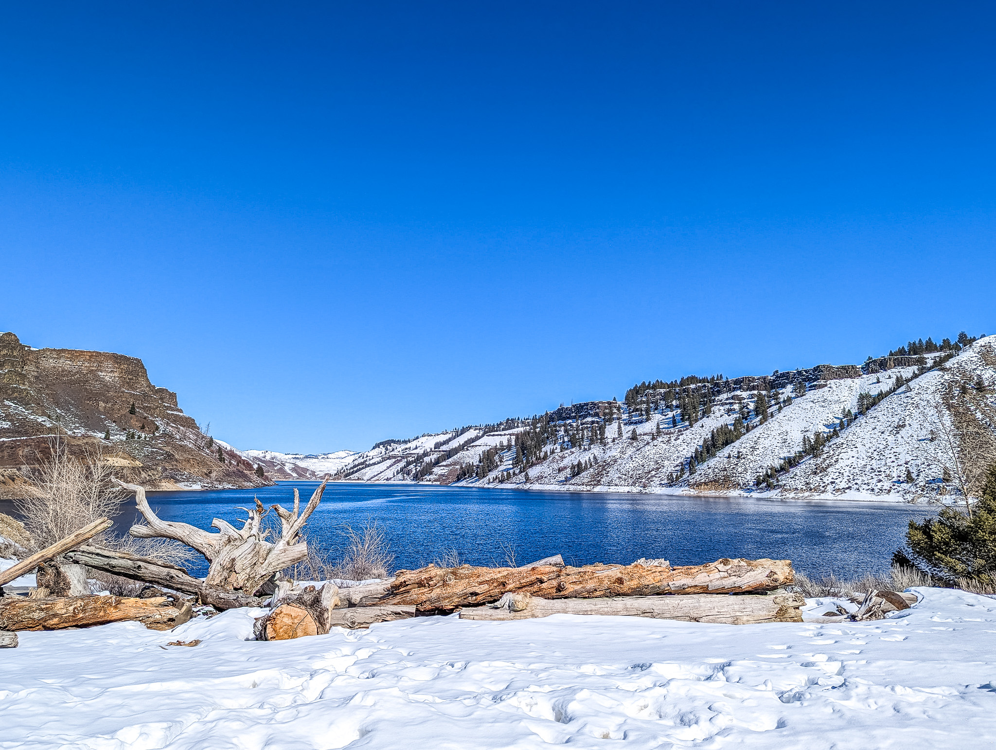 Anderson Ranch Dam in winter - Idaho